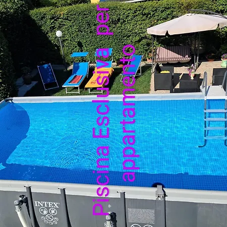 Depandance Con Piscina In Uso In Esclusivo In Apartment