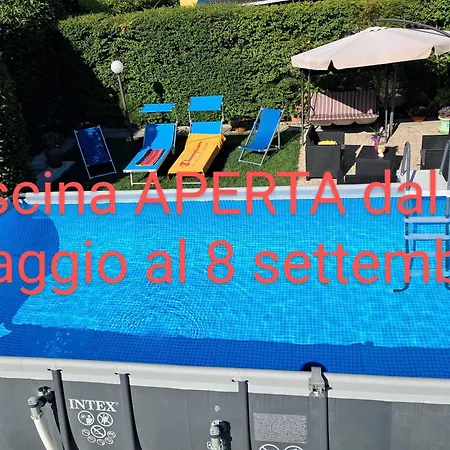Depandance Con Piscina In Uso In Esclusivo In Apartment